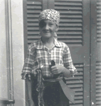 Gerardo disfrazado de pirata.